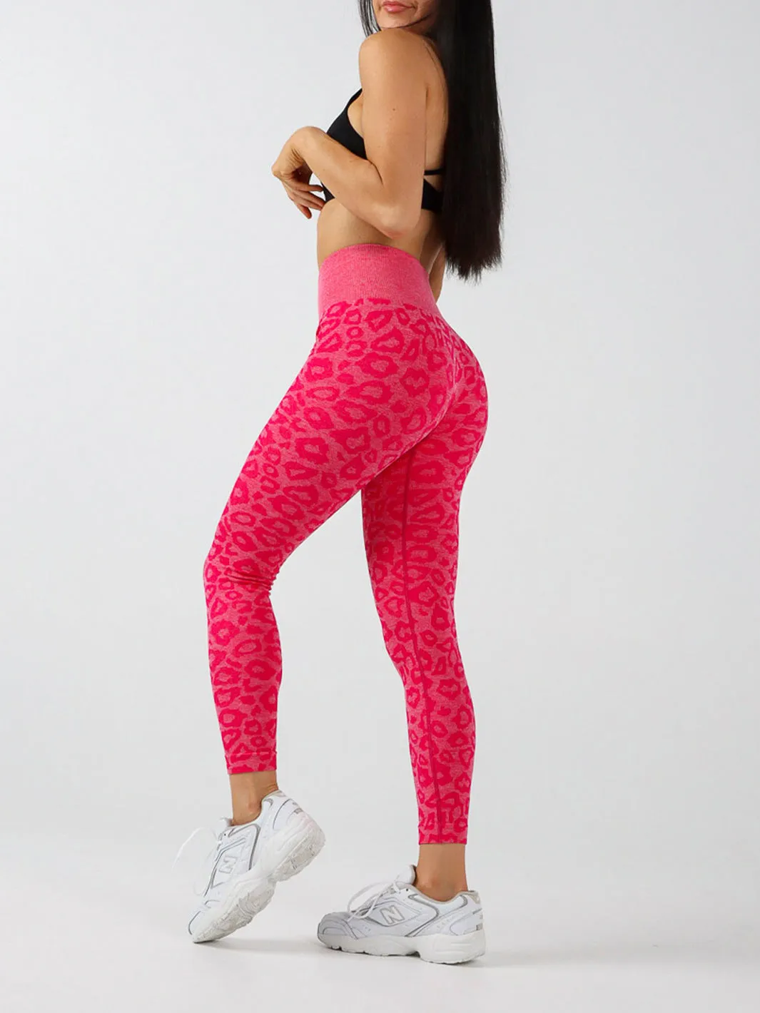 Seamless Leopard Leggings